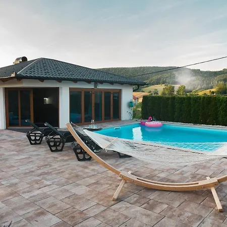 De Luxe Villa